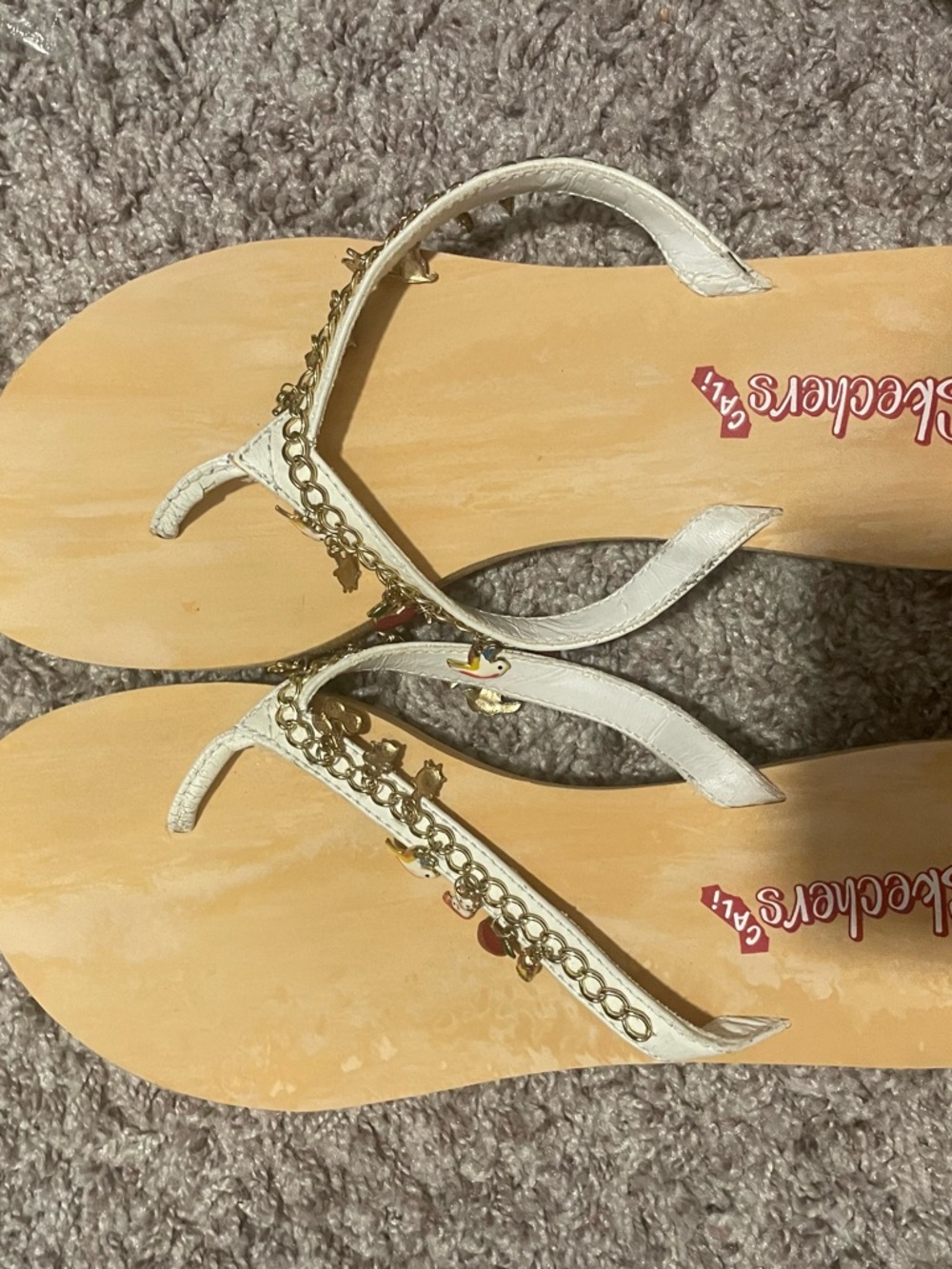 Skechers White Thong Sandals with Gold Chain Charms